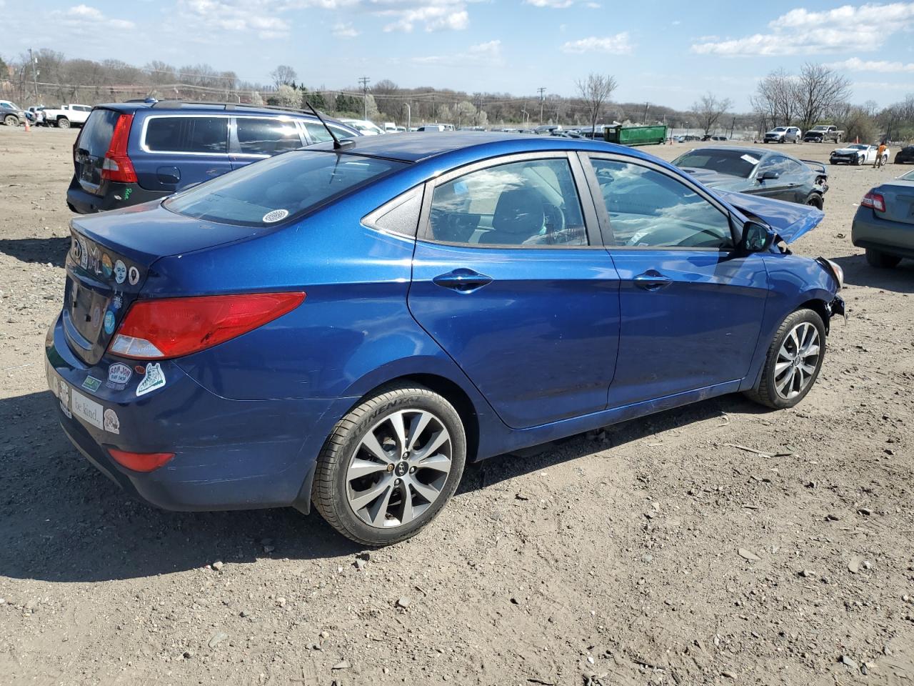 Photo 2 VIN: KMHCT4AE5HU331582 - HYUNDAI ACCENT 