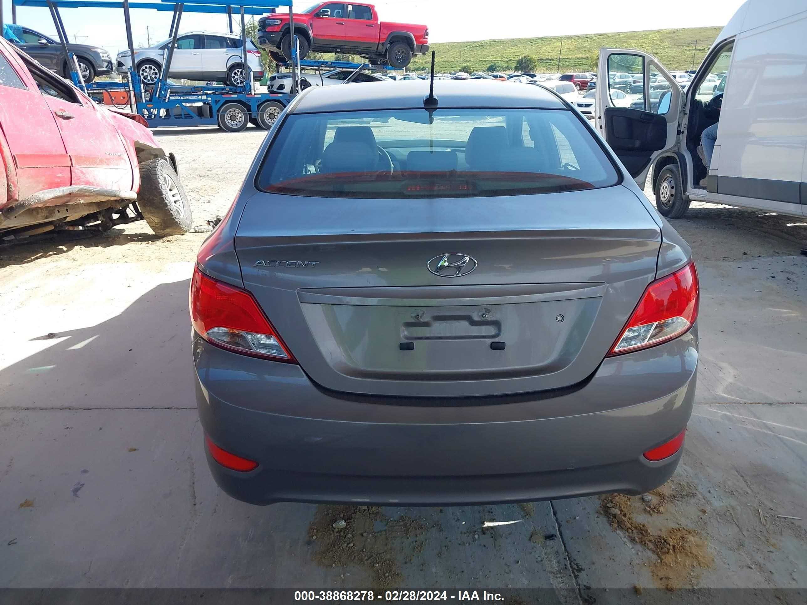 Photo 16 VIN: KMHCT4AE5HU381351 - HYUNDAI ACCENT 