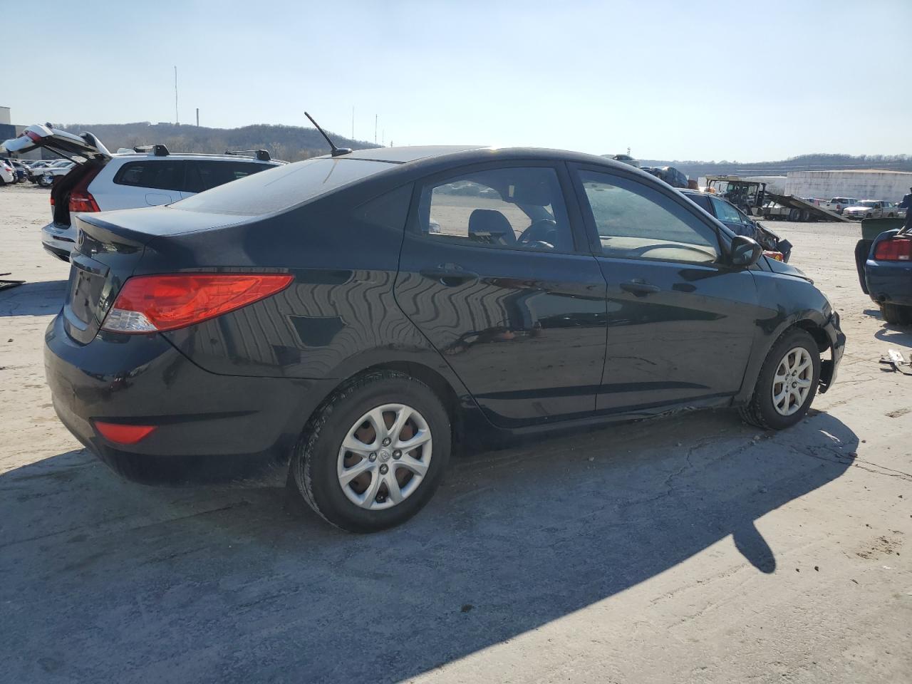 Photo 2 VIN: KMHCT4AE6CU055163 - HYUNDAI ACCENT 