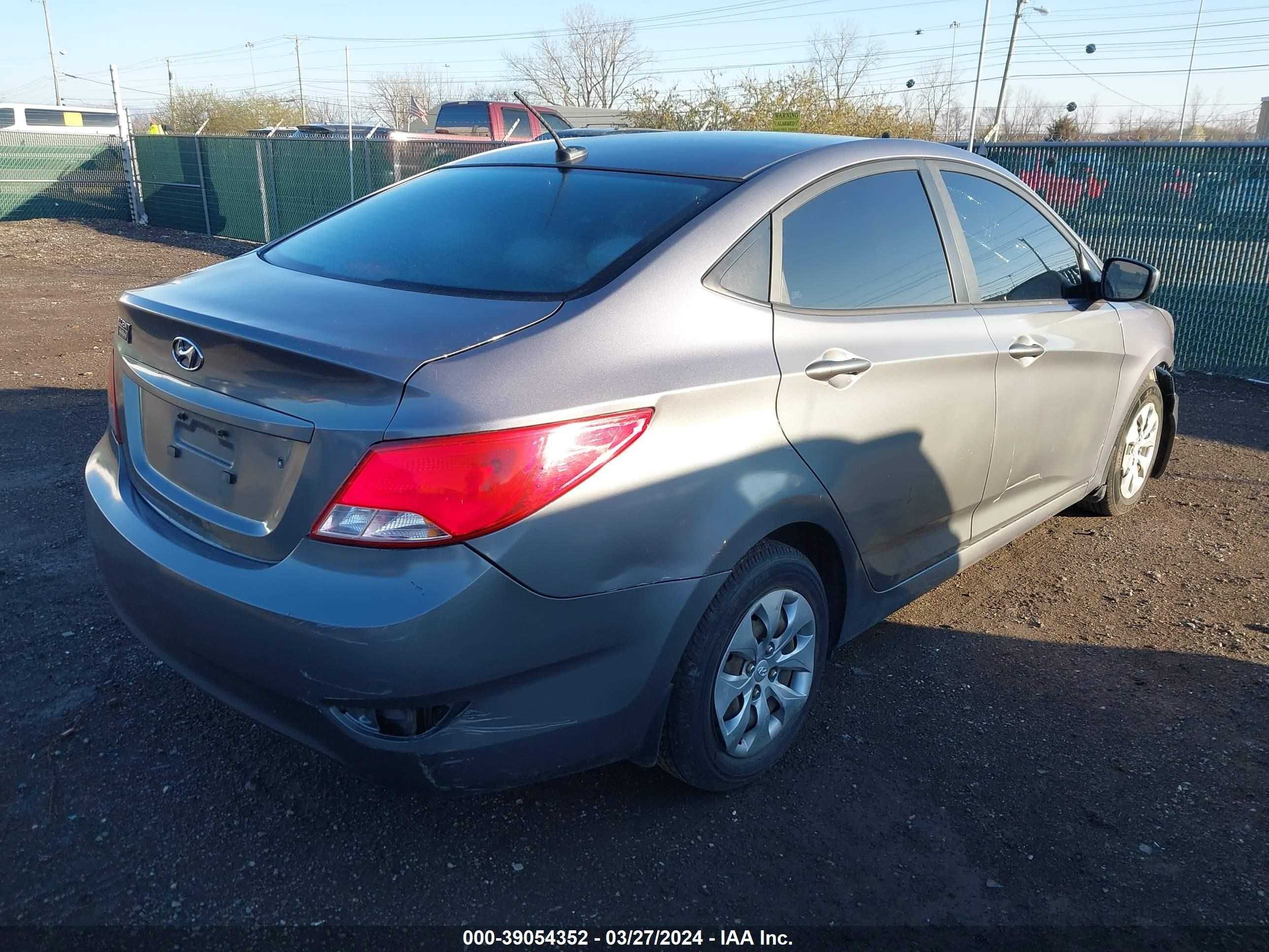 Photo 3 VIN: KMHCT4AE6GU081056 - HYUNDAI ACCENT 