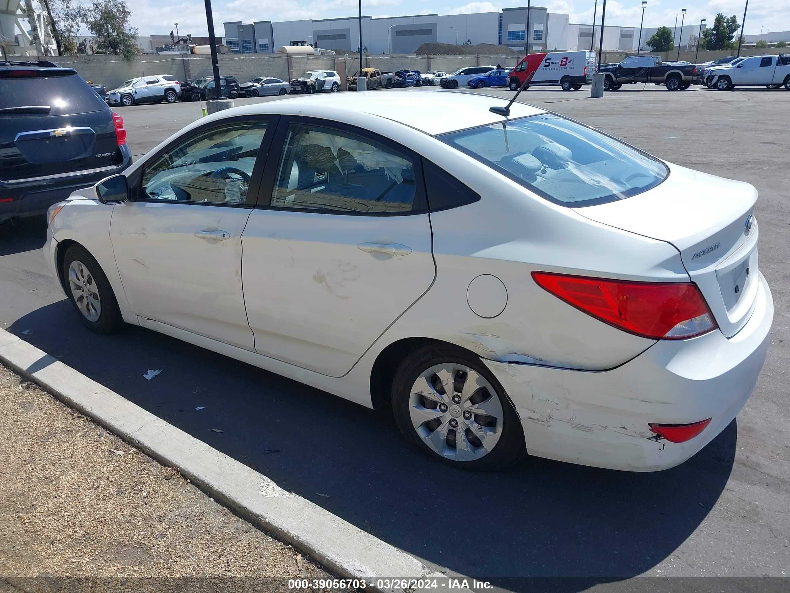 Photo 2 VIN: KMHCT4AE6GU981956 - HYUNDAI ACCENT 