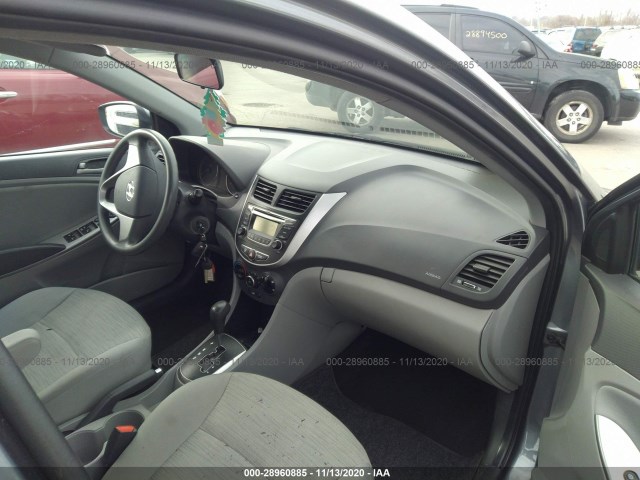 Photo 4 VIN: KMHCT4AE6HU205845 - HYUNDAI ACCENT 