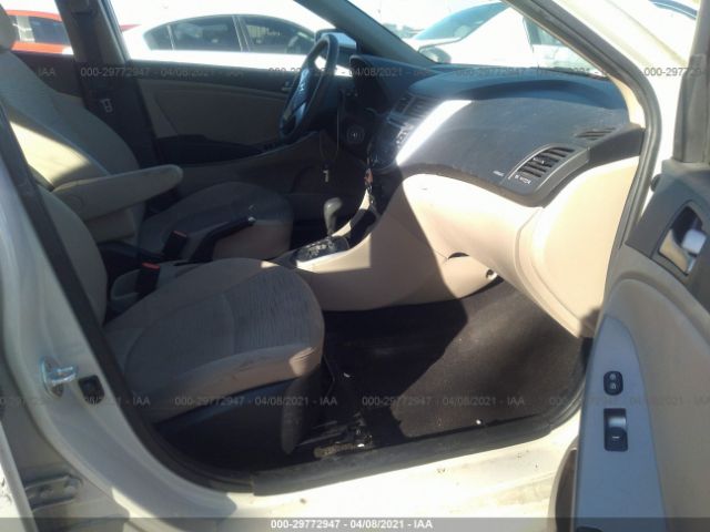 Photo 4 VIN: KMHCT4AE6HU251658 - HYUNDAI ACCENT 