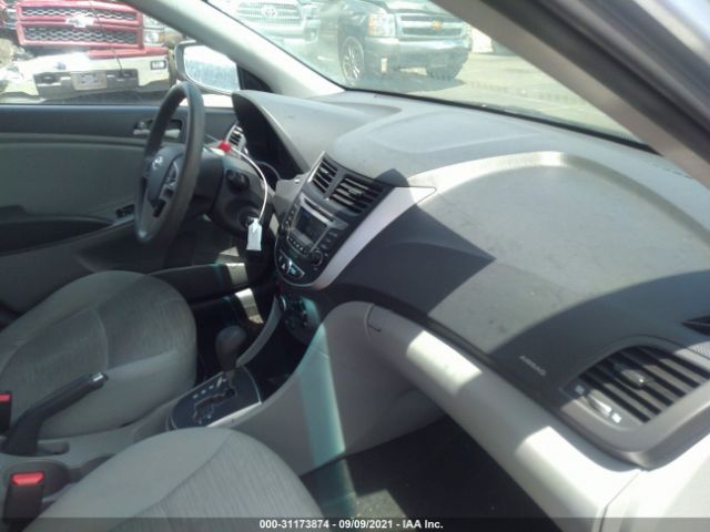 Photo 4 VIN: KMHCT4AE6HU343451 - HYUNDAI ACCENT 