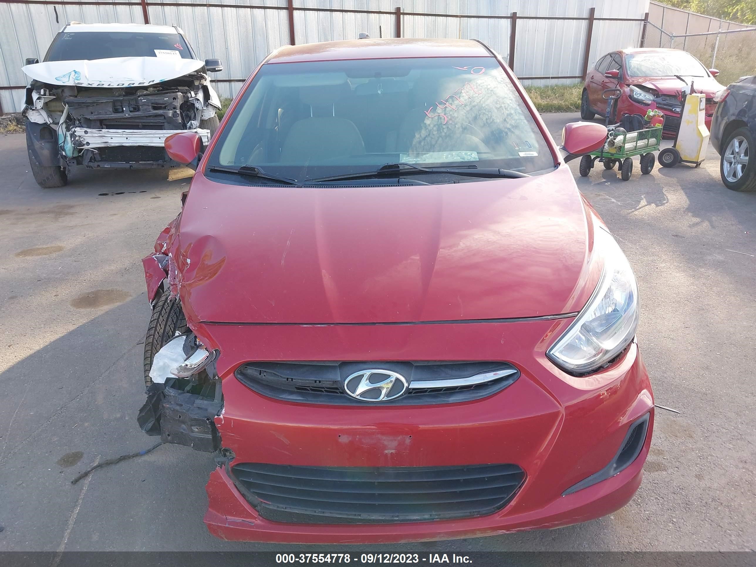 Photo 11 VIN: KMHCT4AE6HU394948 - HYUNDAI ACCENT 