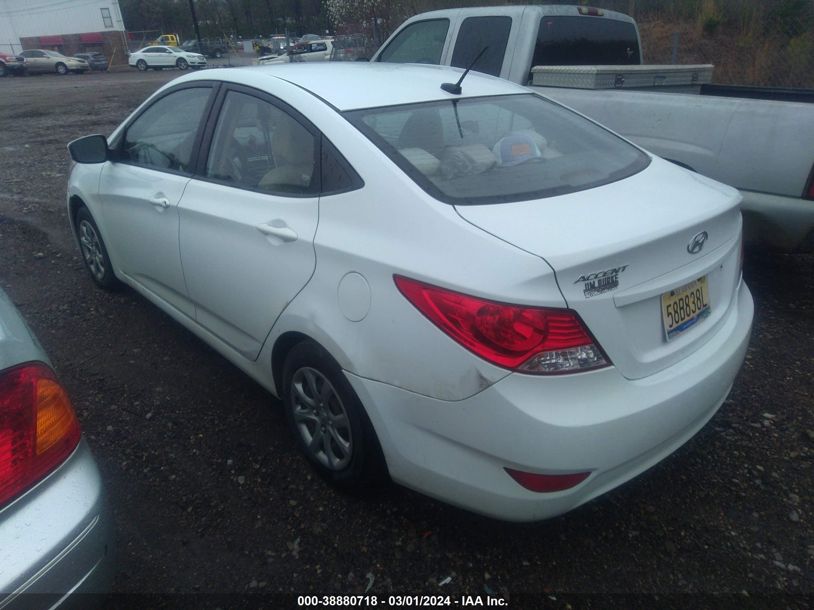 Photo 2 VIN: KMHCT4AE7CU165039 - HYUNDAI ACCENT 