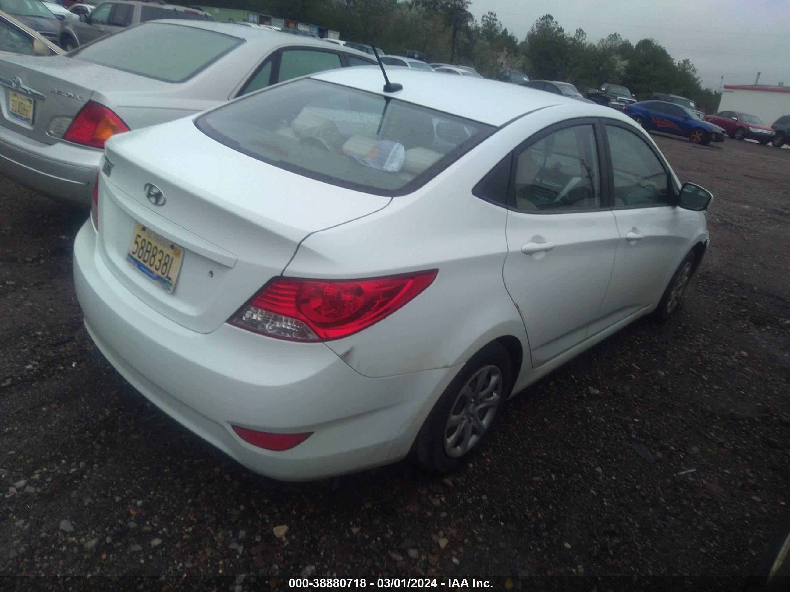 Photo 3 VIN: KMHCT4AE7CU165039 - HYUNDAI ACCENT 