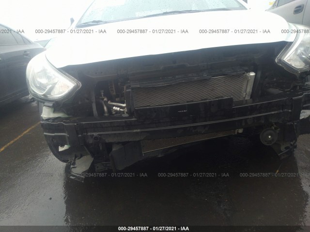 Photo 5 VIN: KMHCT4AE7FU834561 - HYUNDAI ACCENT 