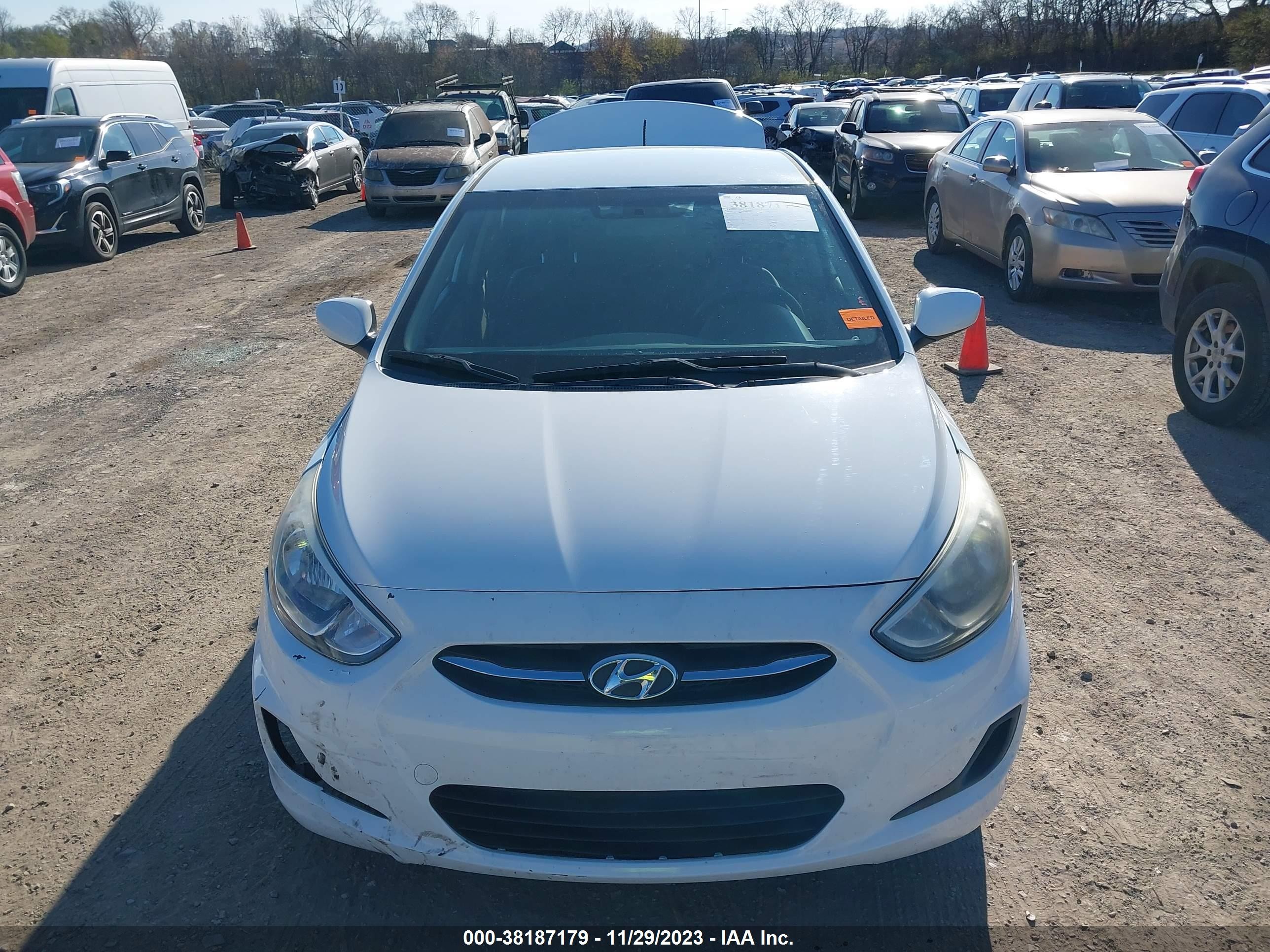 Photo 11 VIN: KMHCT4AE7GU114307 - HYUNDAI ACCENT 