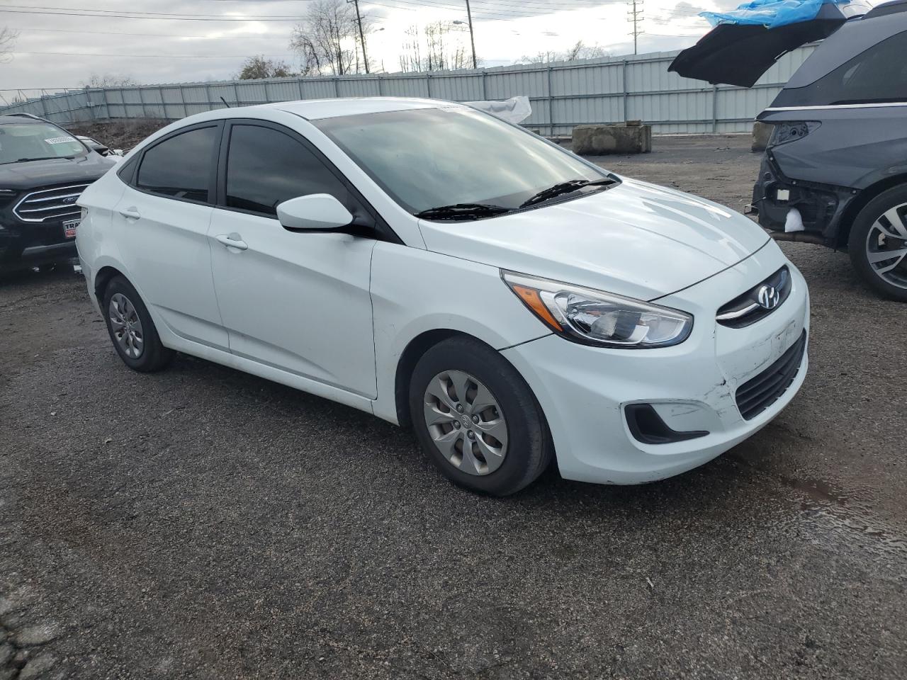 Photo 3 VIN: KMHCT4AE7GU947847 - HYUNDAI ACCENT 