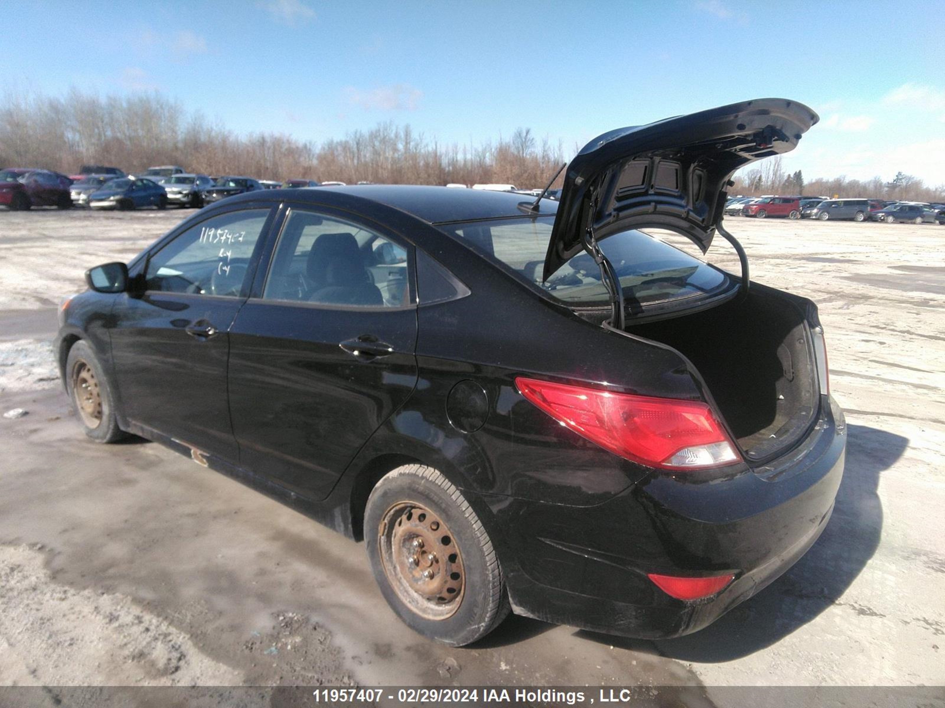 Photo 1 VIN: KMHCT4AE7GU988026 - HYUNDAI ACCENT 