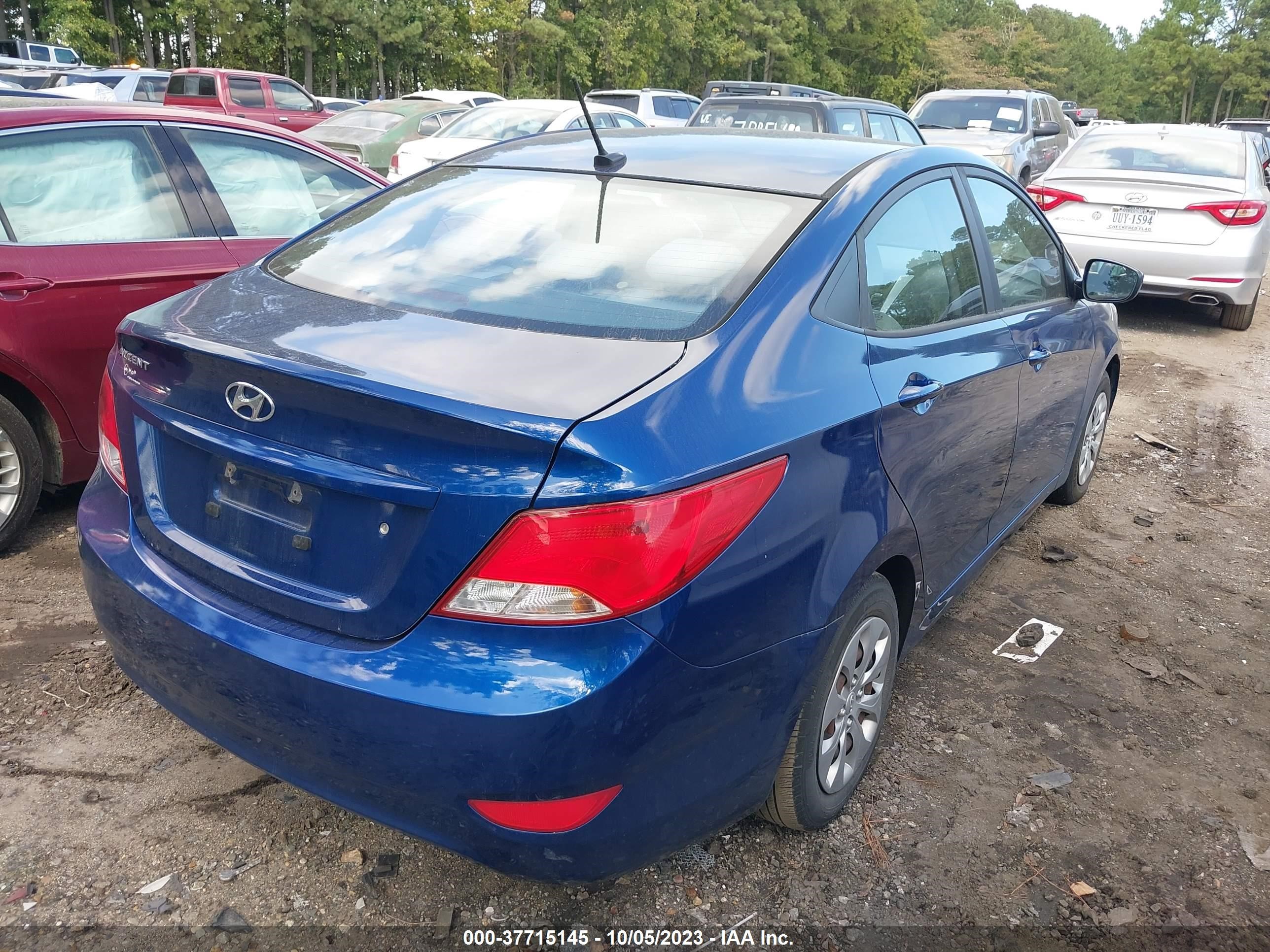 Photo 3 VIN: KMHCT4AE7HU173875 - HYUNDAI ACCENT 