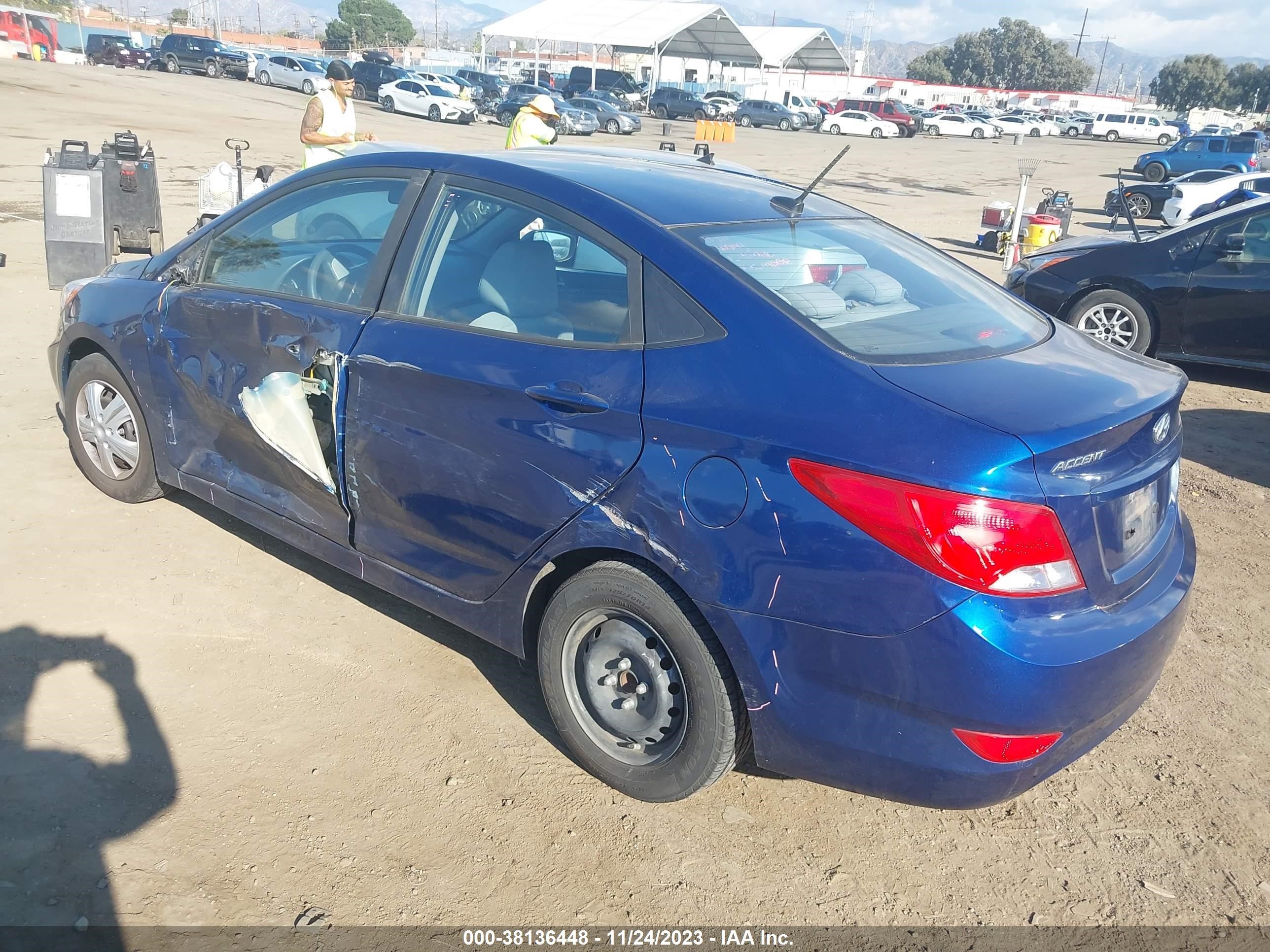 Photo 2 VIN: KMHCT4AE7HU248851 - HYUNDAI ACCENT 