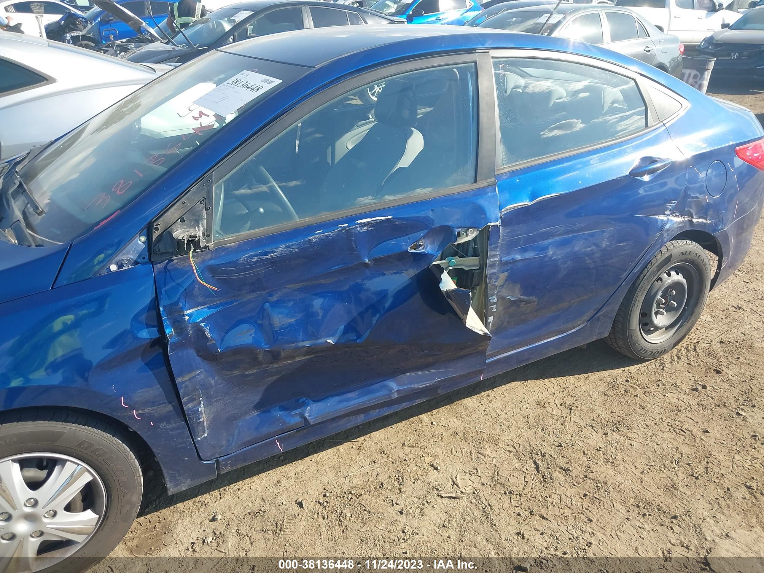 Photo 5 VIN: KMHCT4AE7HU248851 - HYUNDAI ACCENT 