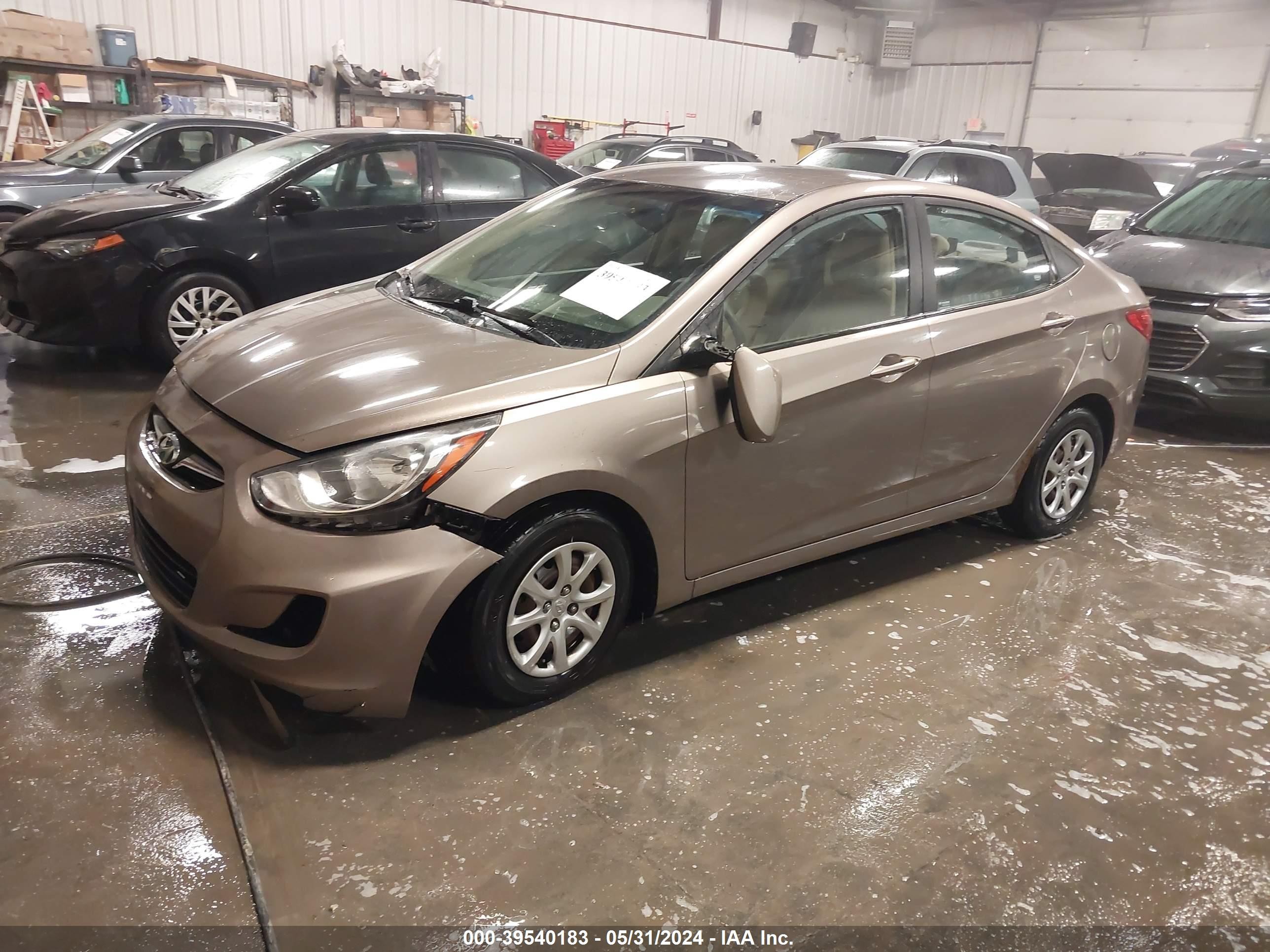 Photo 1 VIN: KMHCT4AE8DU313295 - HYUNDAI ACCENT 