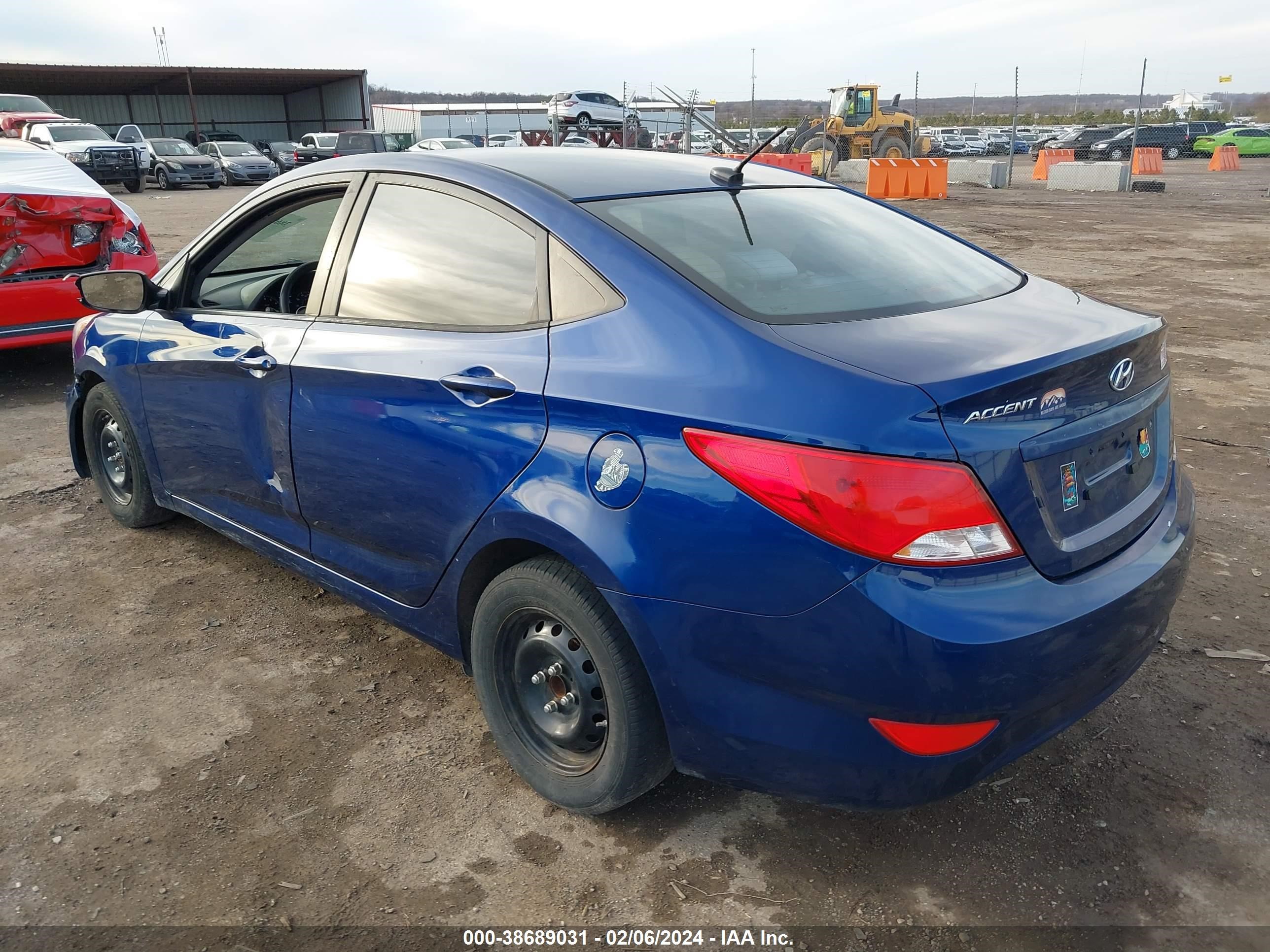 Photo 2 VIN: KMHCT4AE8GU057857 - HYUNDAI ACCENT 