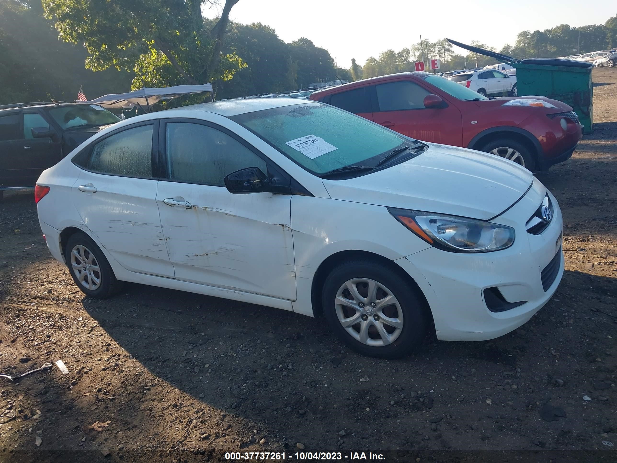 Photo 12 VIN: KMHCT4AE9CU177581 - HYUNDAI ACCENT 