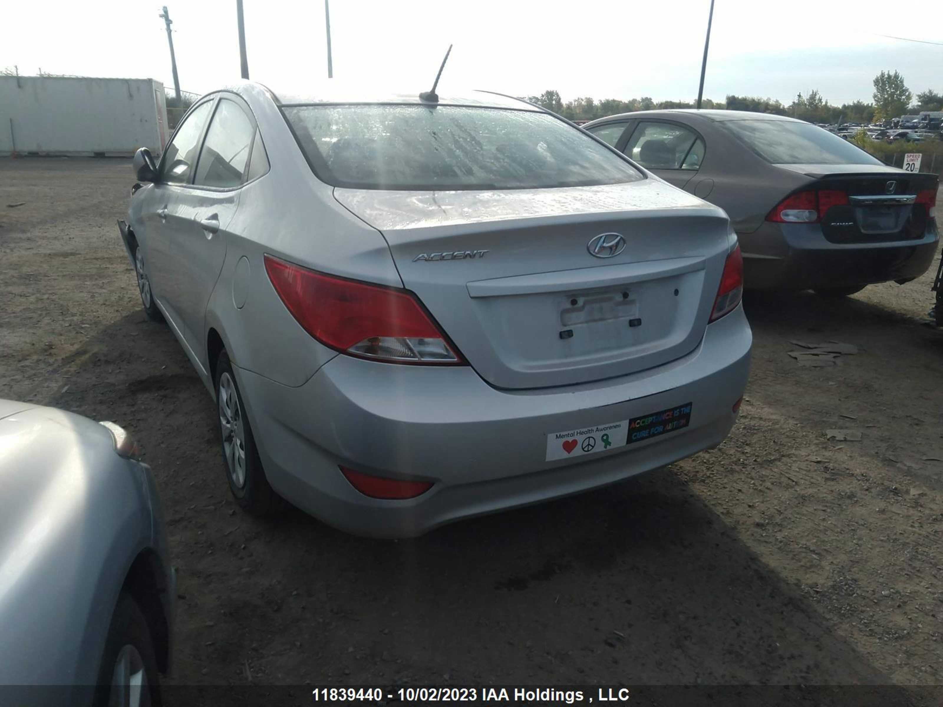 Photo 2 VIN: KMHCT4AE9FU844136 - HYUNDAI ACCENT 