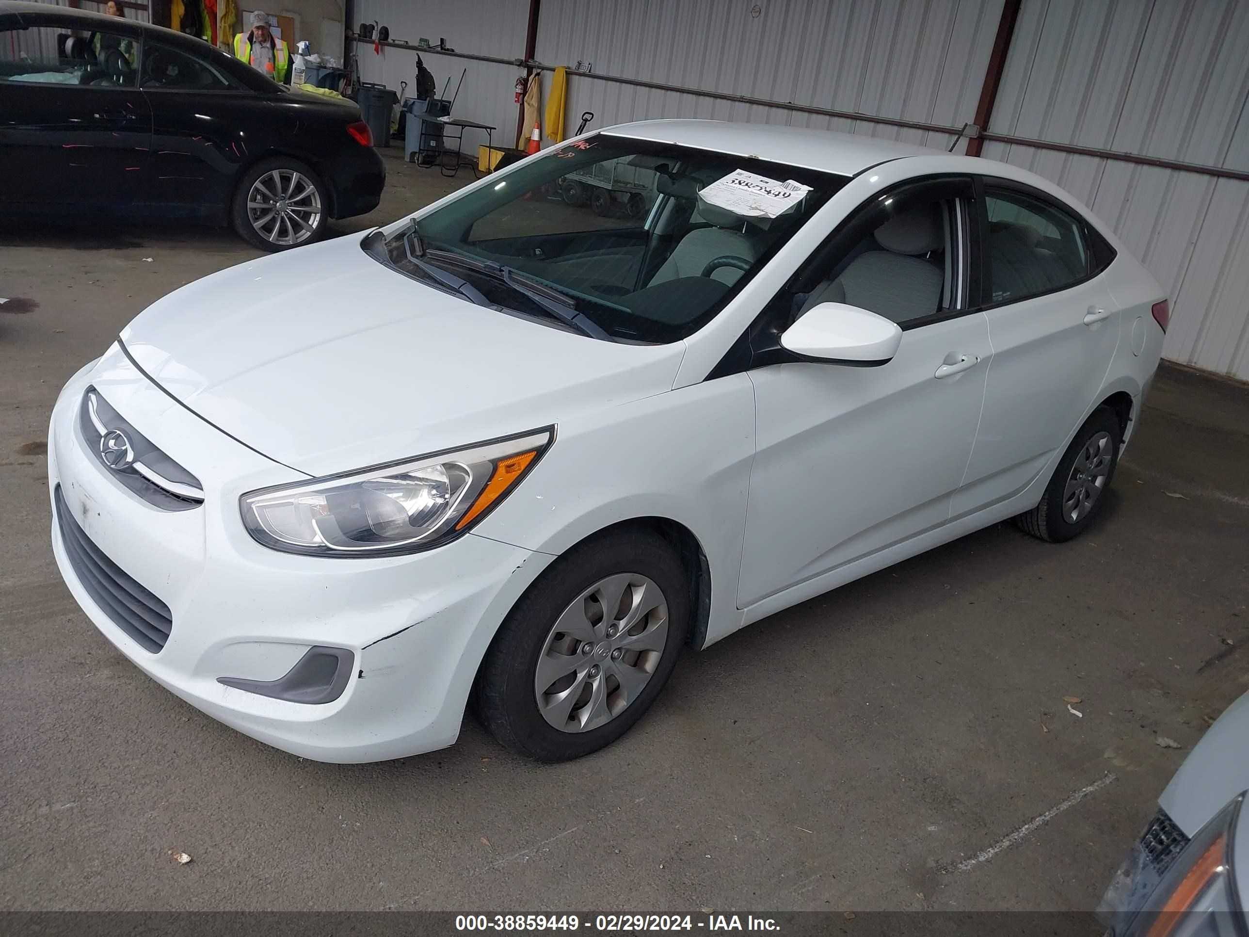 Photo 1 VIN: KMHCT4AE9GU031641 - HYUNDAI ACCENT 