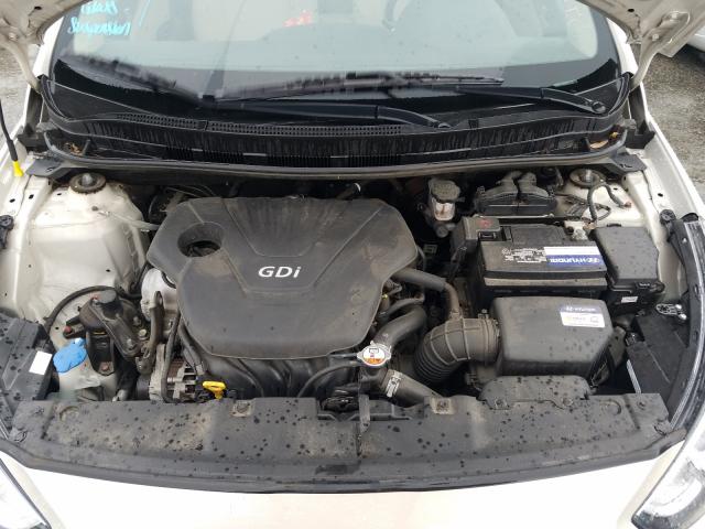 Photo 6 VIN: KMHCT4AE9GU973981 - HYUNDAI ACCENT SE 