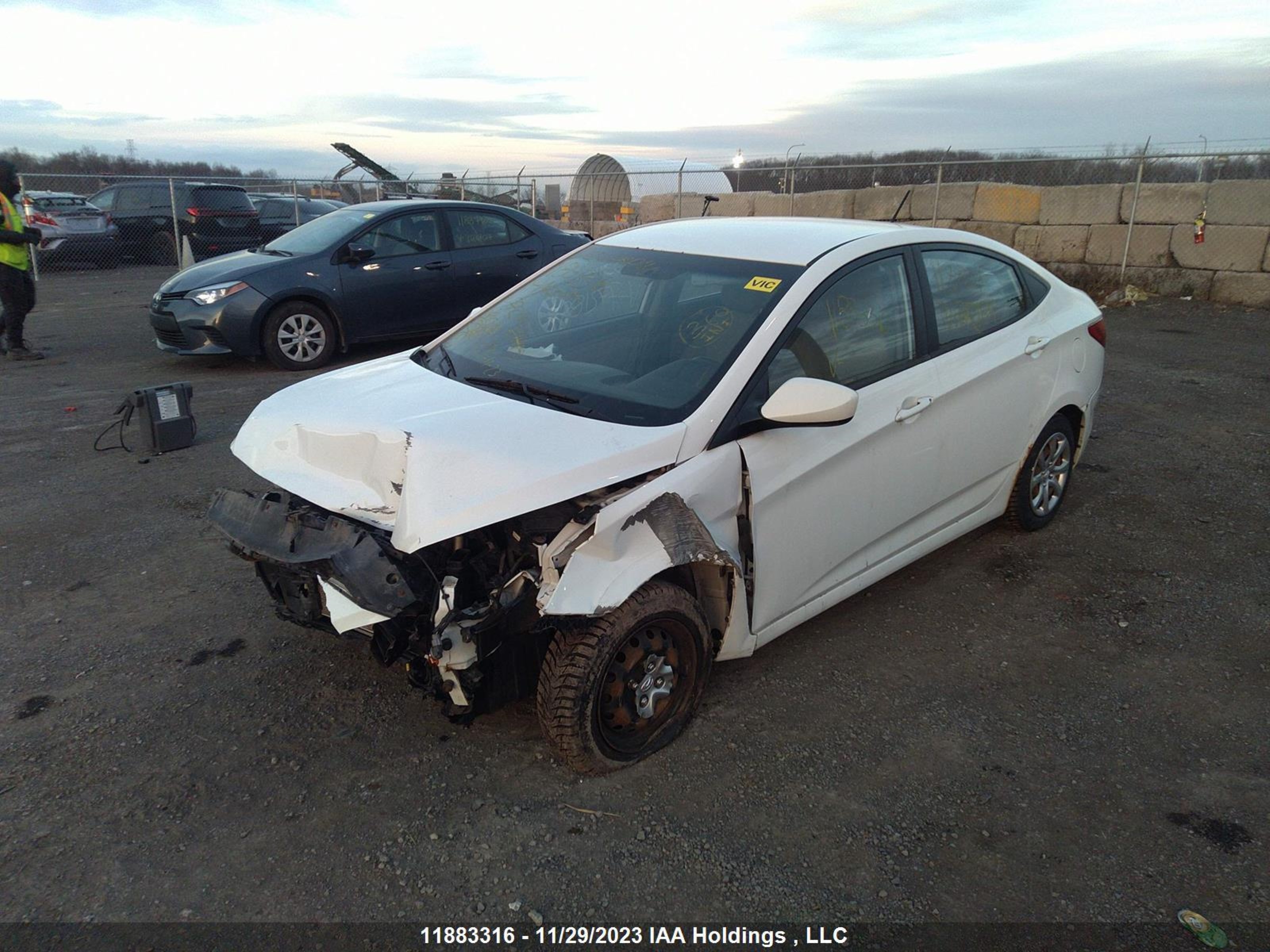 Photo 1 VIN: KMHCT4AEOEU772189 - HYUNDAI ACCENT 