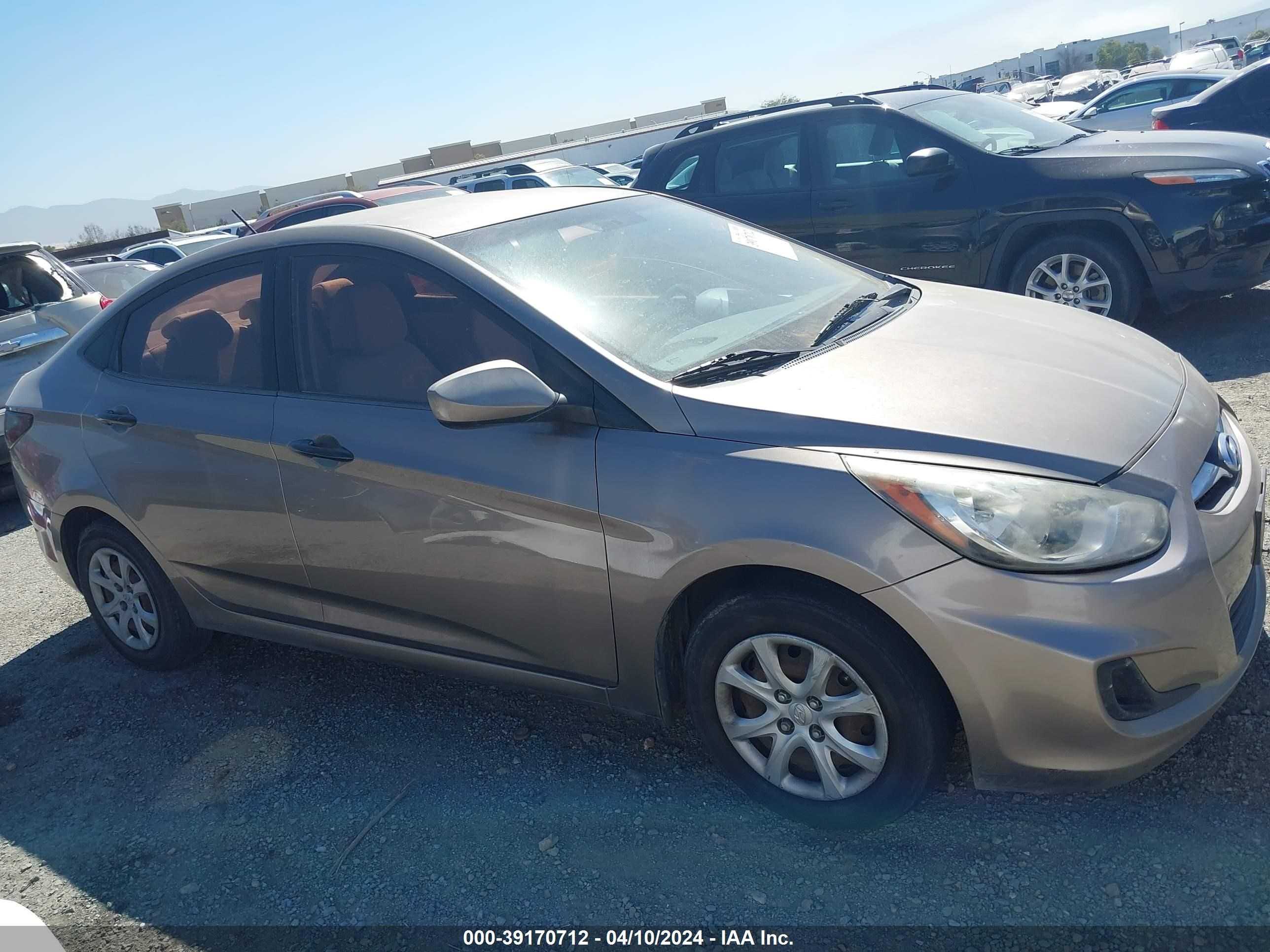 Photo 11 VIN: KMHCT4AEXCU043565 - HYUNDAI ACCENT 