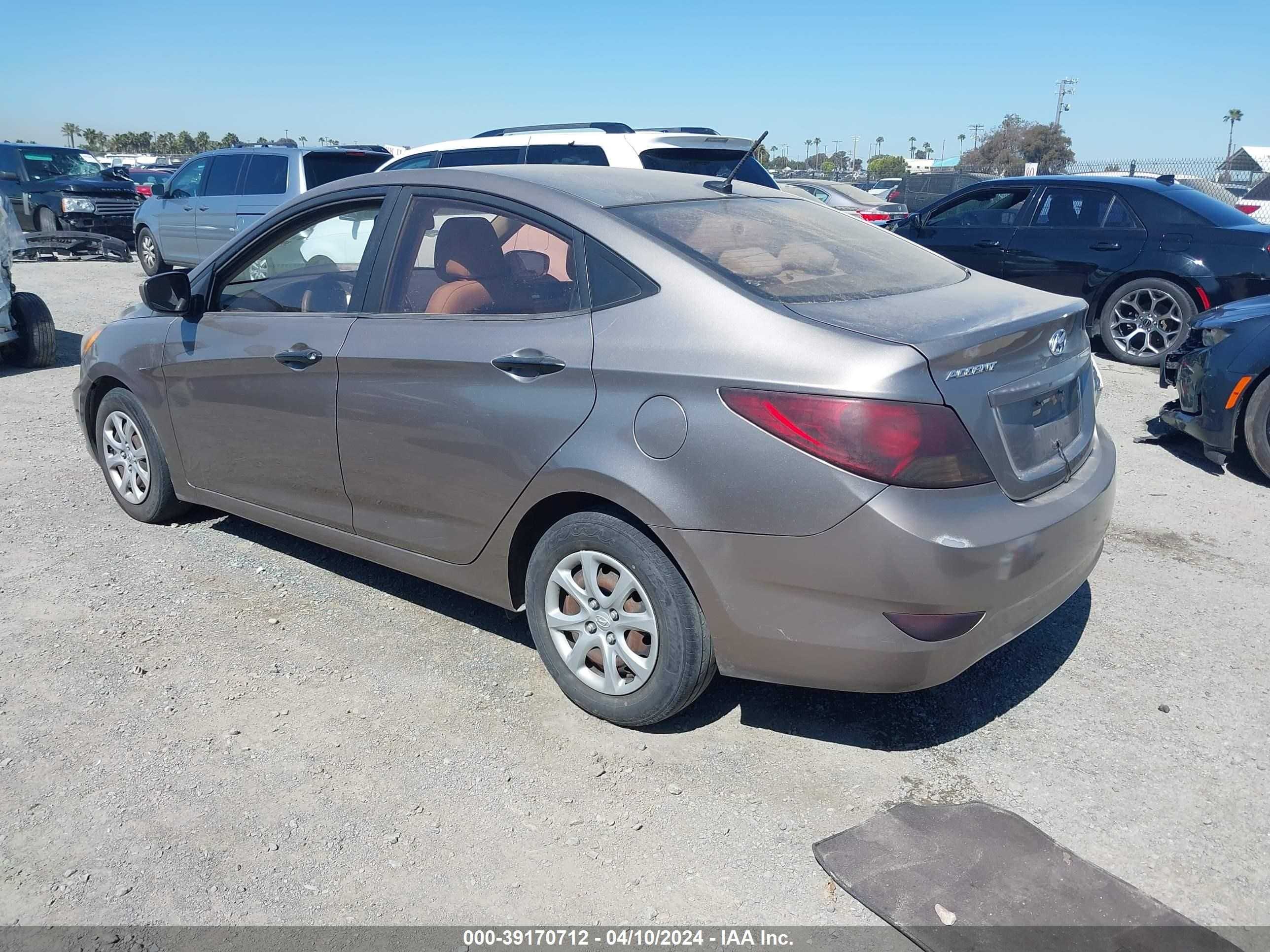 Photo 2 VIN: KMHCT4AEXCU043565 - HYUNDAI ACCENT 