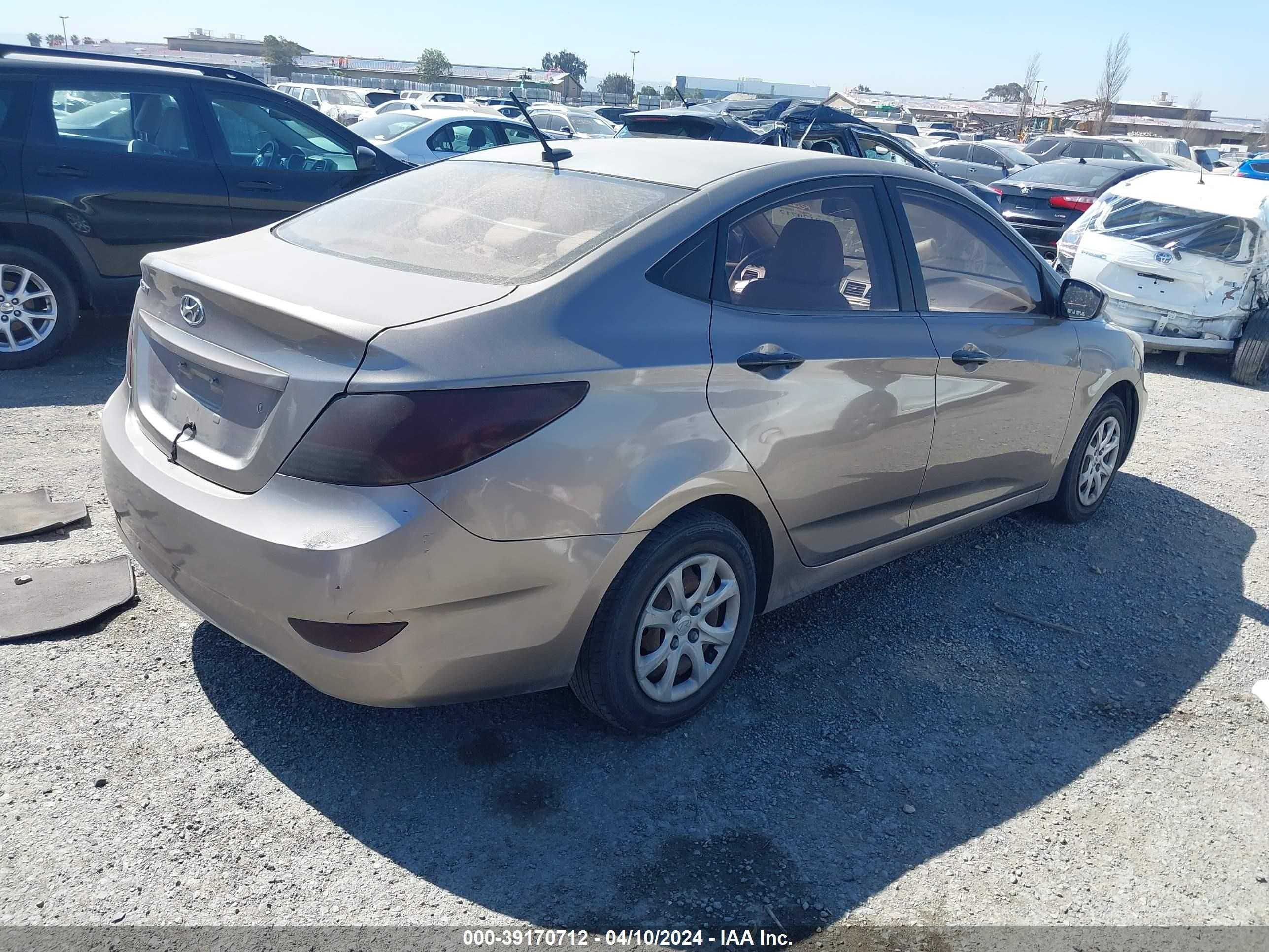 Photo 3 VIN: KMHCT4AEXCU043565 - HYUNDAI ACCENT 