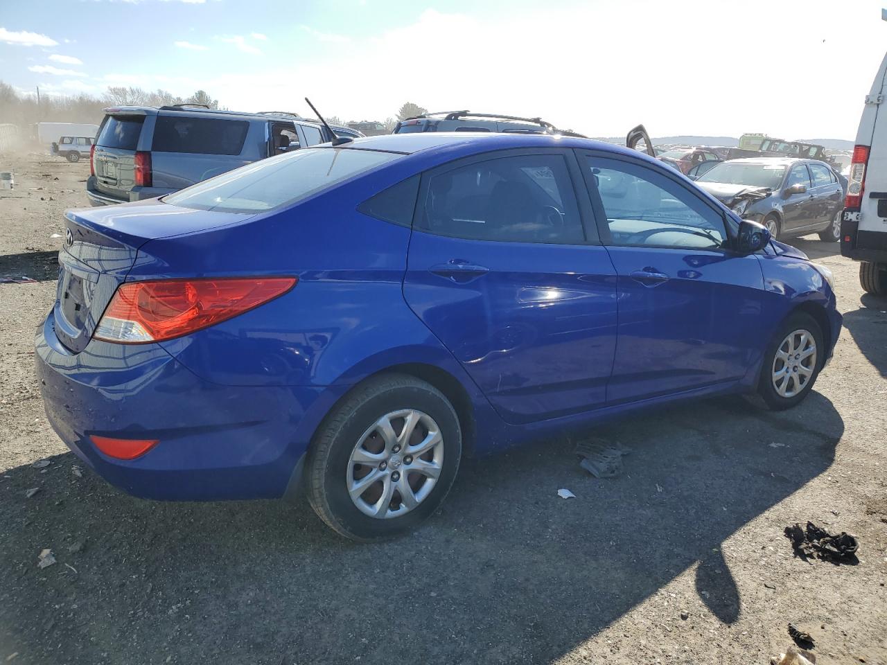 Photo 2 VIN: KMHCT4AEXDU282342 - HYUNDAI ACCENT 