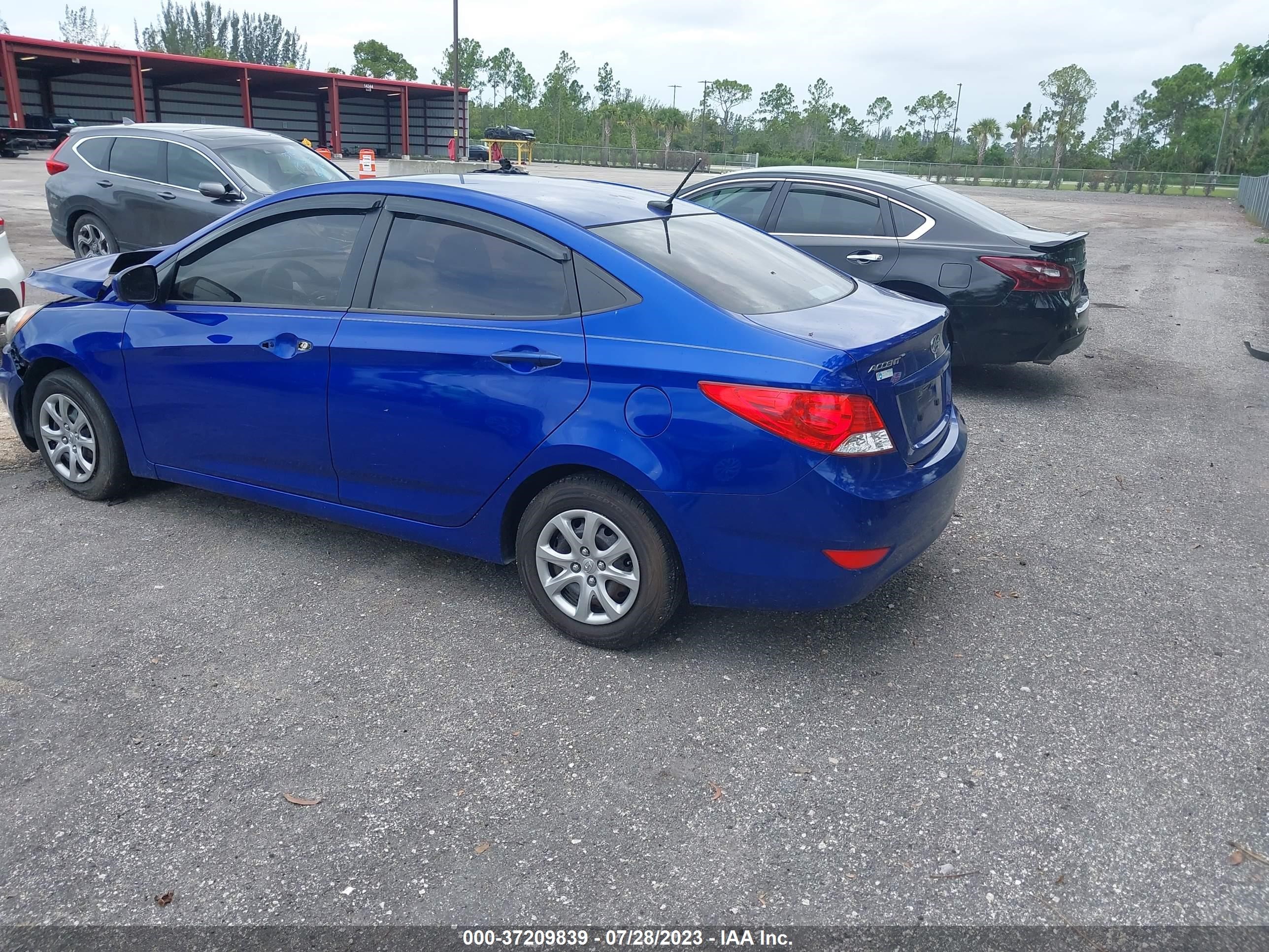 Photo 2 VIN: KMHCT4AEXDU322936 - HYUNDAI ACCENT 