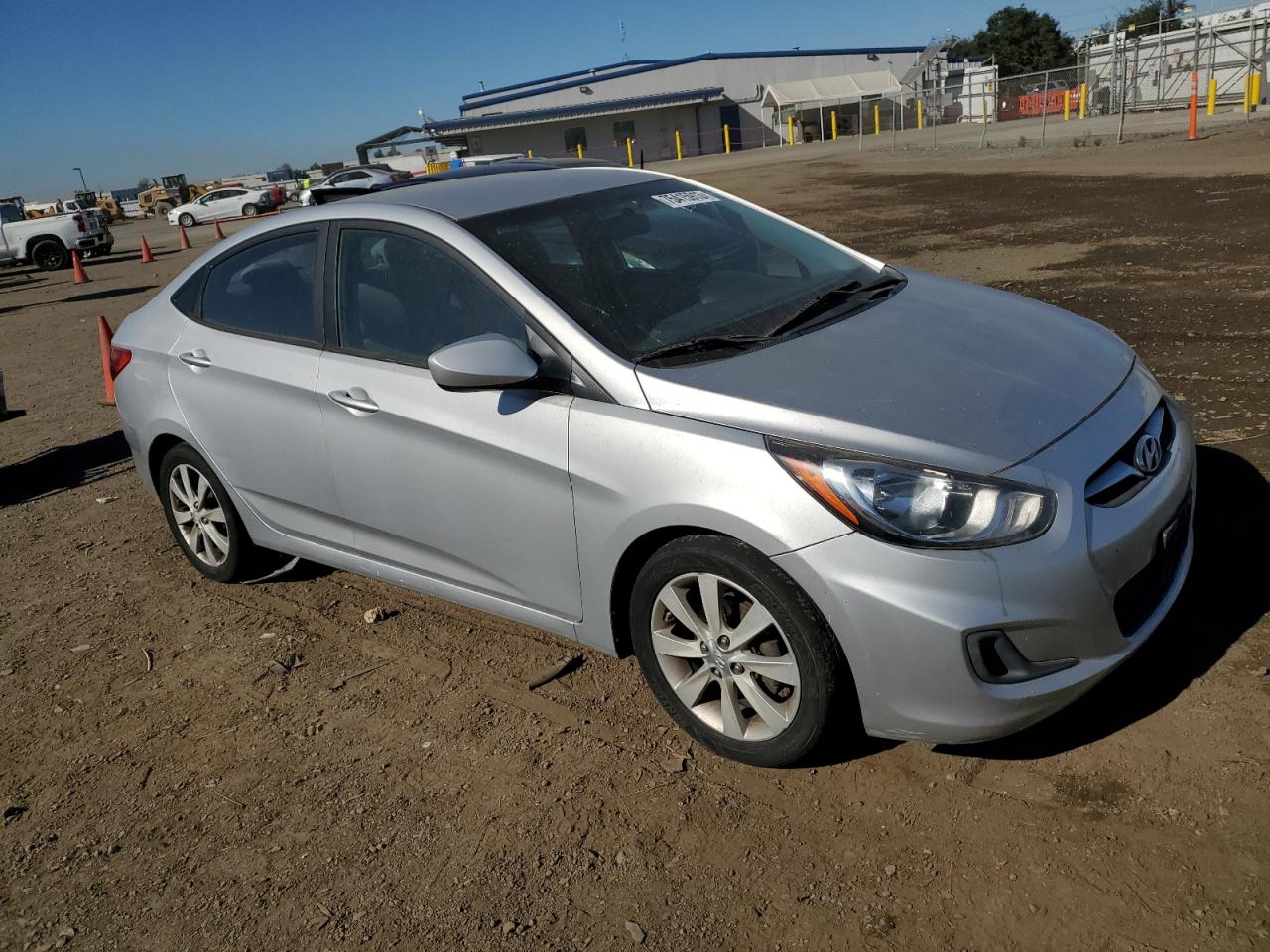 Photo 3 VIN: KMHCT4AEXDU538866 - HYUNDAI ACCENT 