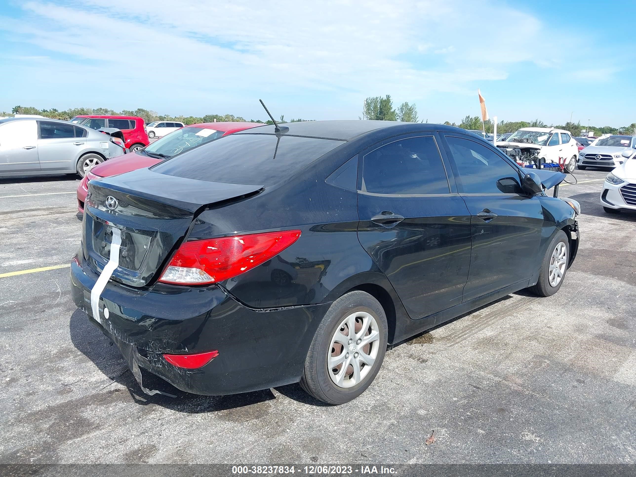 Photo 3 VIN: KMHCT4AEXEU743606 - HYUNDAI ACCENT 