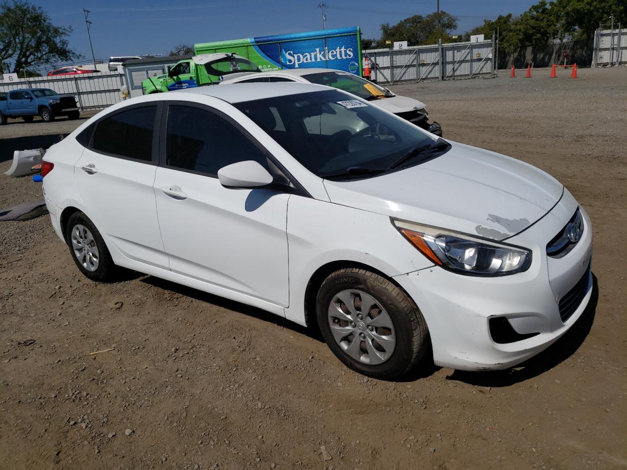 Photo 3 VIN: KMHCT4AEXGU123258 - HYUNDAI ACCENT 