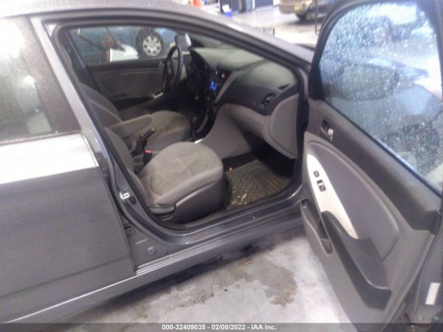 Photo 4 VIN: KMHCT4AEXHU203449 - HYUNDAI ACCENT 