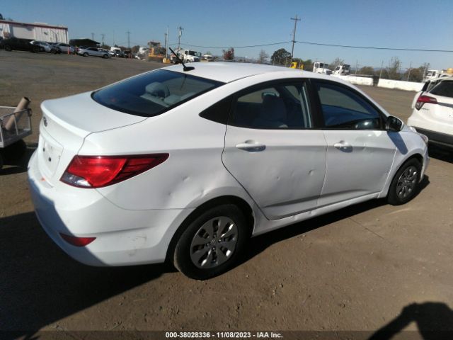 Photo 3 VIN: KMHCT4AEXHU214726 - HYUNDAI ACCENT 