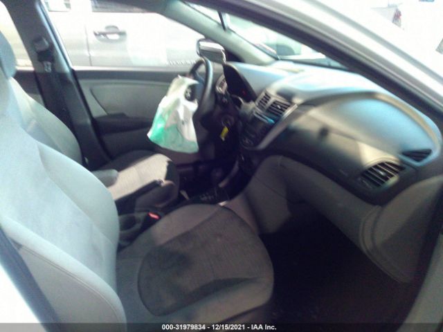 Photo 4 VIN: KMHCT4AEXHU329908 - HYUNDAI ACCENT 