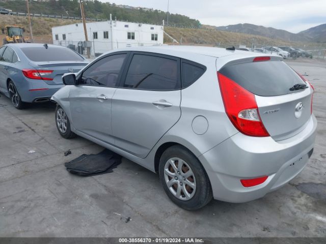 Photo 2 VIN: KMHCT5AE0CU018731 - HYUNDAI ACCENT 