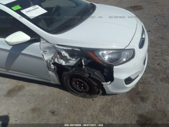 Photo 5 VIN: KMHCT5AE0CU048215 - HYUNDAI ACCENT 