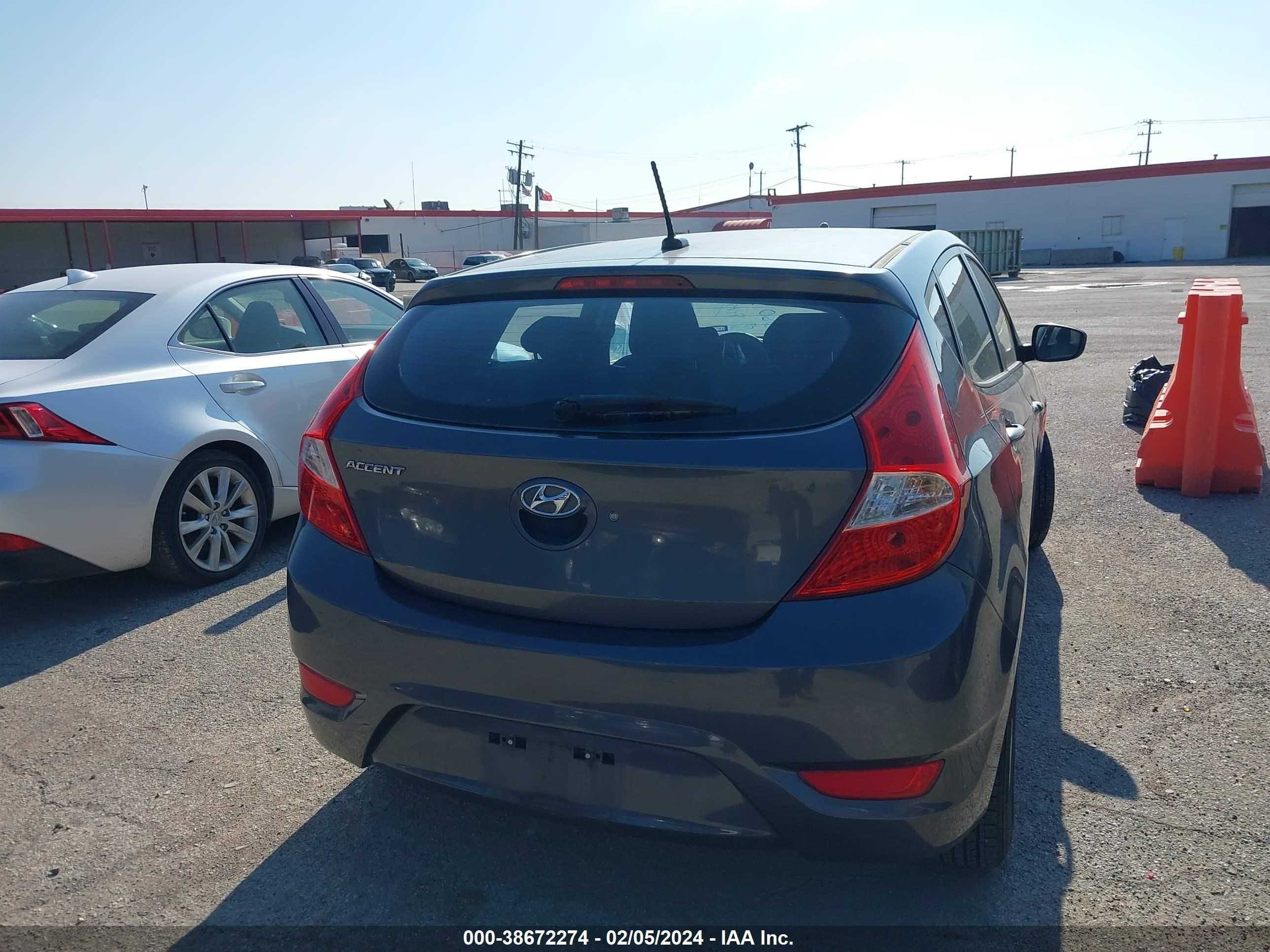 Photo 3 VIN: KMHCT5AE0DU080308 - HYUNDAI ACCENT 