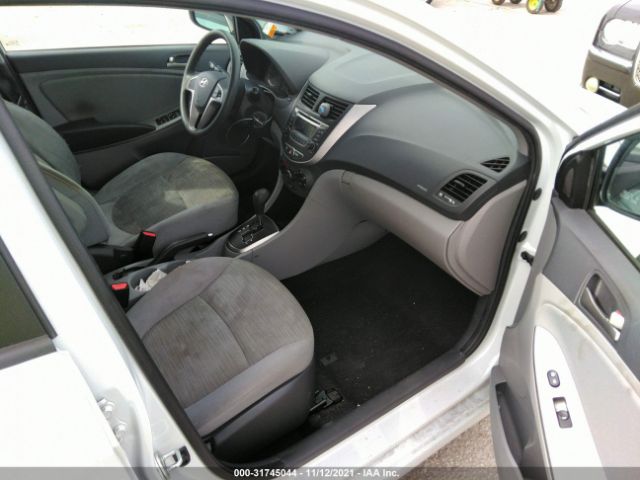 Photo 4 VIN: KMHCT5AE0HU362549 - HYUNDAI ACCENT 