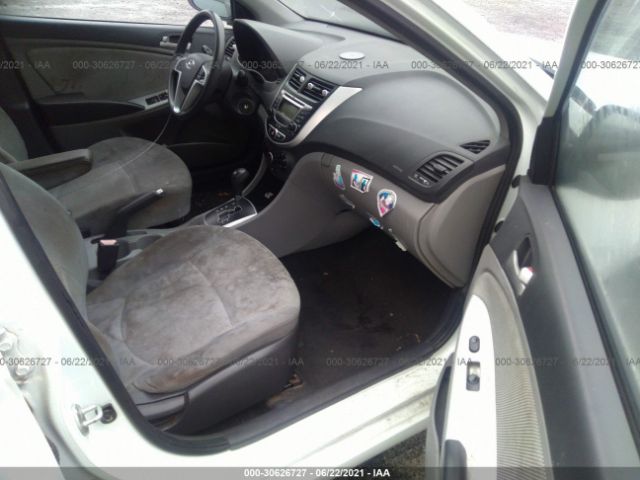 Photo 4 VIN: KMHCT5AE1CU022531 - HYUNDAI ACCENT 