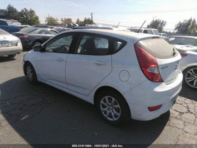 Photo 2 VIN: KMHCT5AE1DU112490 - HYUNDAI ACCENT 