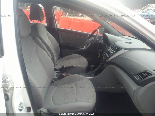 Photo 4 VIN: KMHCT5AE1FU203259 - HYUNDAI ACCENT 