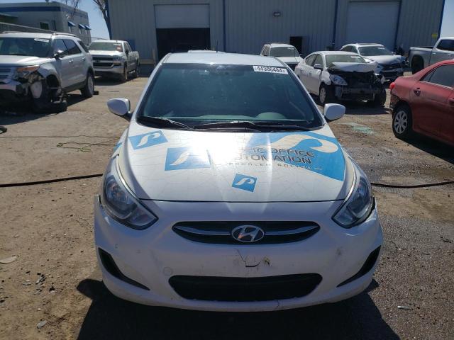 Photo 4 VIN: KMHCT5AE1HU329883 - HYUNDAI ACCENT SE 