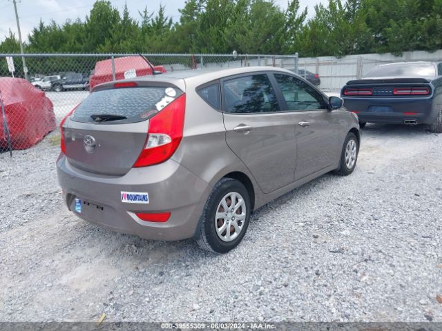 Photo 3 VIN: KMHCT5AE2DU125958 - HYUNDAI ACCENT 