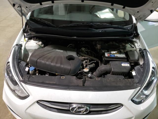 Photo 6 VIN: KMHCT5AE2HU313059 - HYUNDAI ACCENT SE 