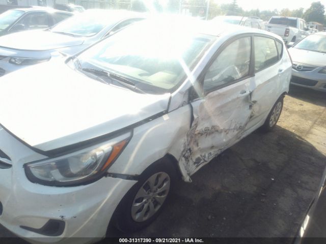 Photo 5 VIN: KMHCT5AE2HU320156 - HYUNDAI ACCENT 