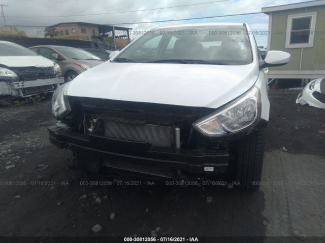 Photo 5 VIN: KMHCT5AE2HU349690 - HYUNDAI ACCENT 