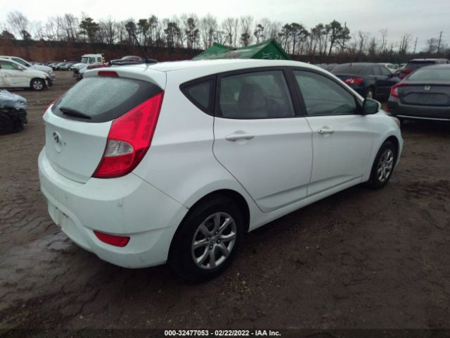 Photo 3 VIN: KMHCT5AE3CU015564 - HYUNDAI ACCENT 