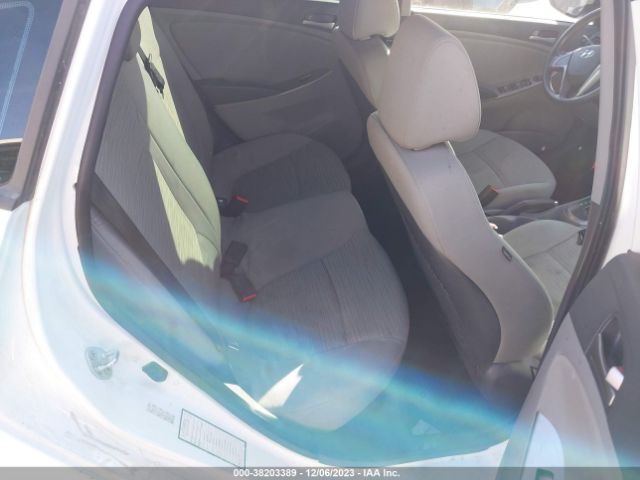 Photo 7 VIN: KMHCT5AE3FU200900 - HYUNDAI ACCENT 